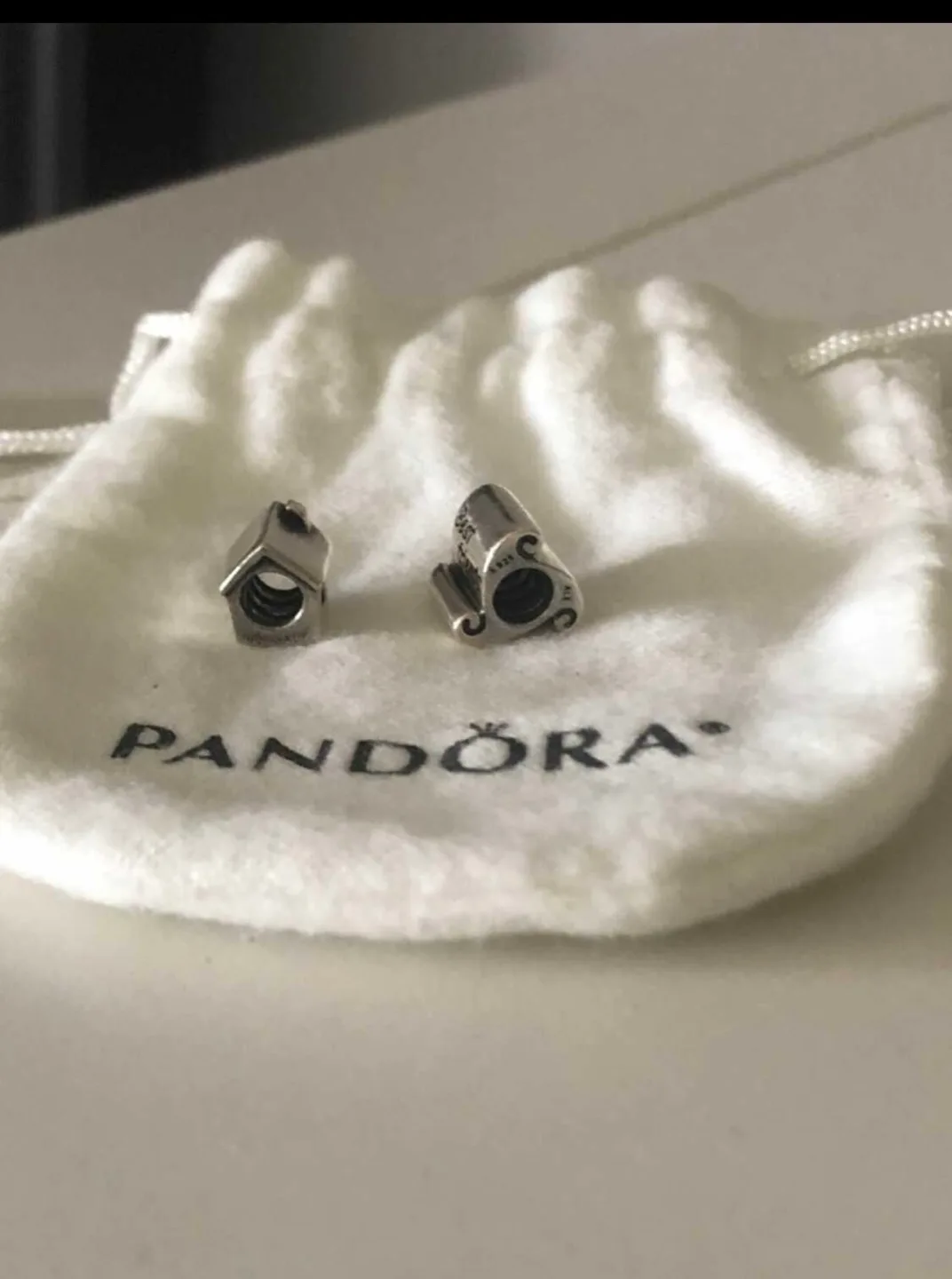 Pandora HOUSE/HOME Charm image indicator(2)