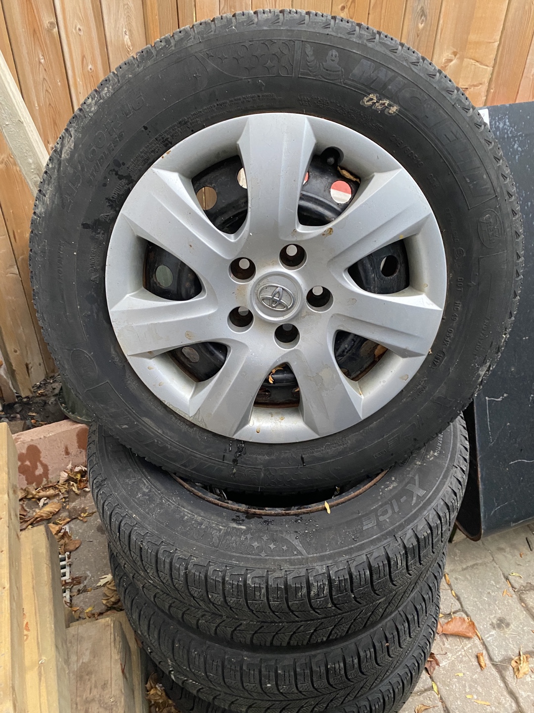 Set of 4 Winter Tires, rims and hubcaps