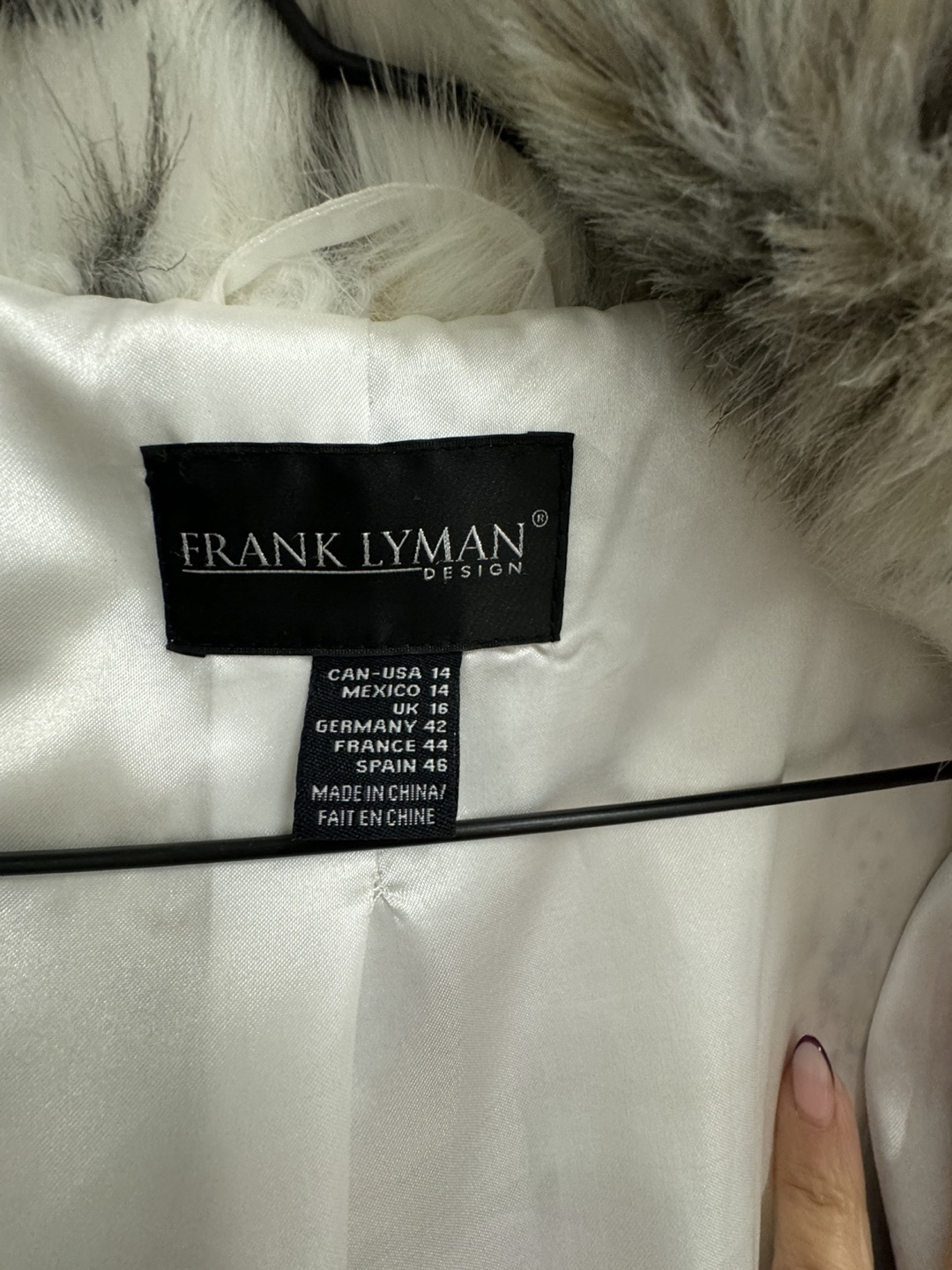 Frank Lyman Faux Fur Coat Size 14 small fit - photo 3