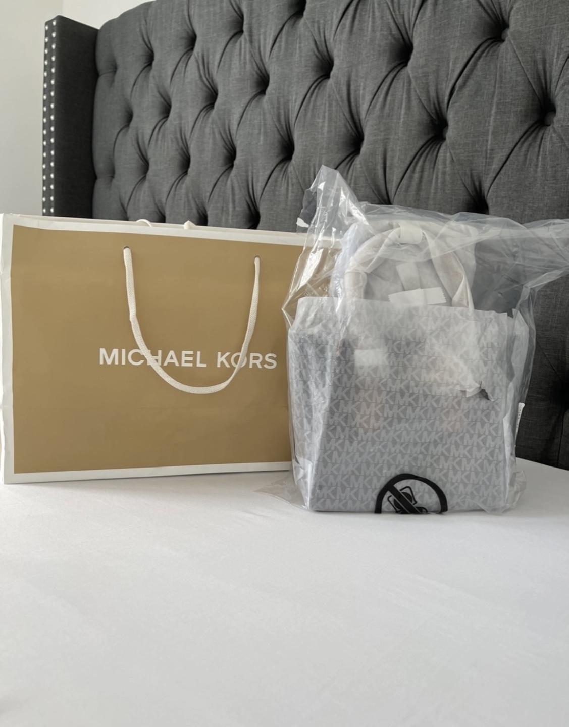 Michael Kors Small Satchel Bag - photo 3
