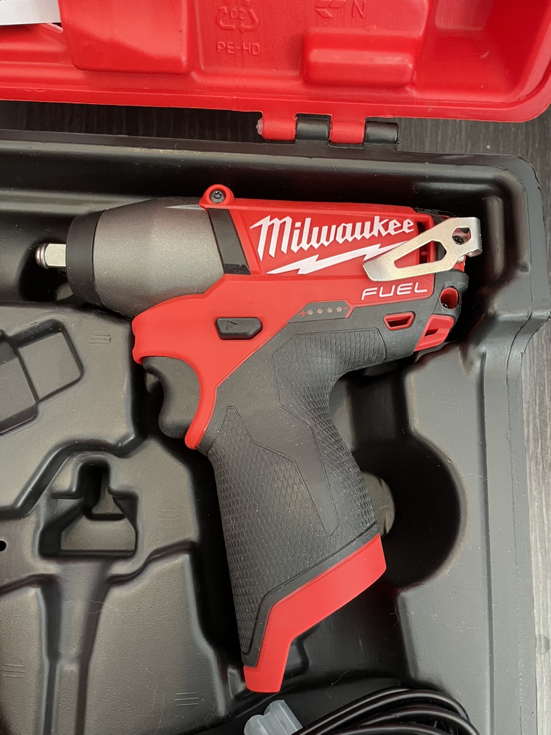 Milwaukee M12 FUEL 3/8" Impact Wrench Kit - photo 3