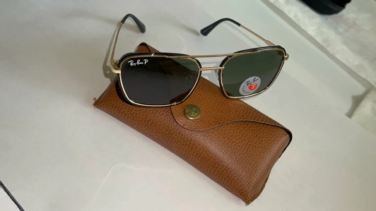 Ray-Ban Sunglasses image indicator(2)