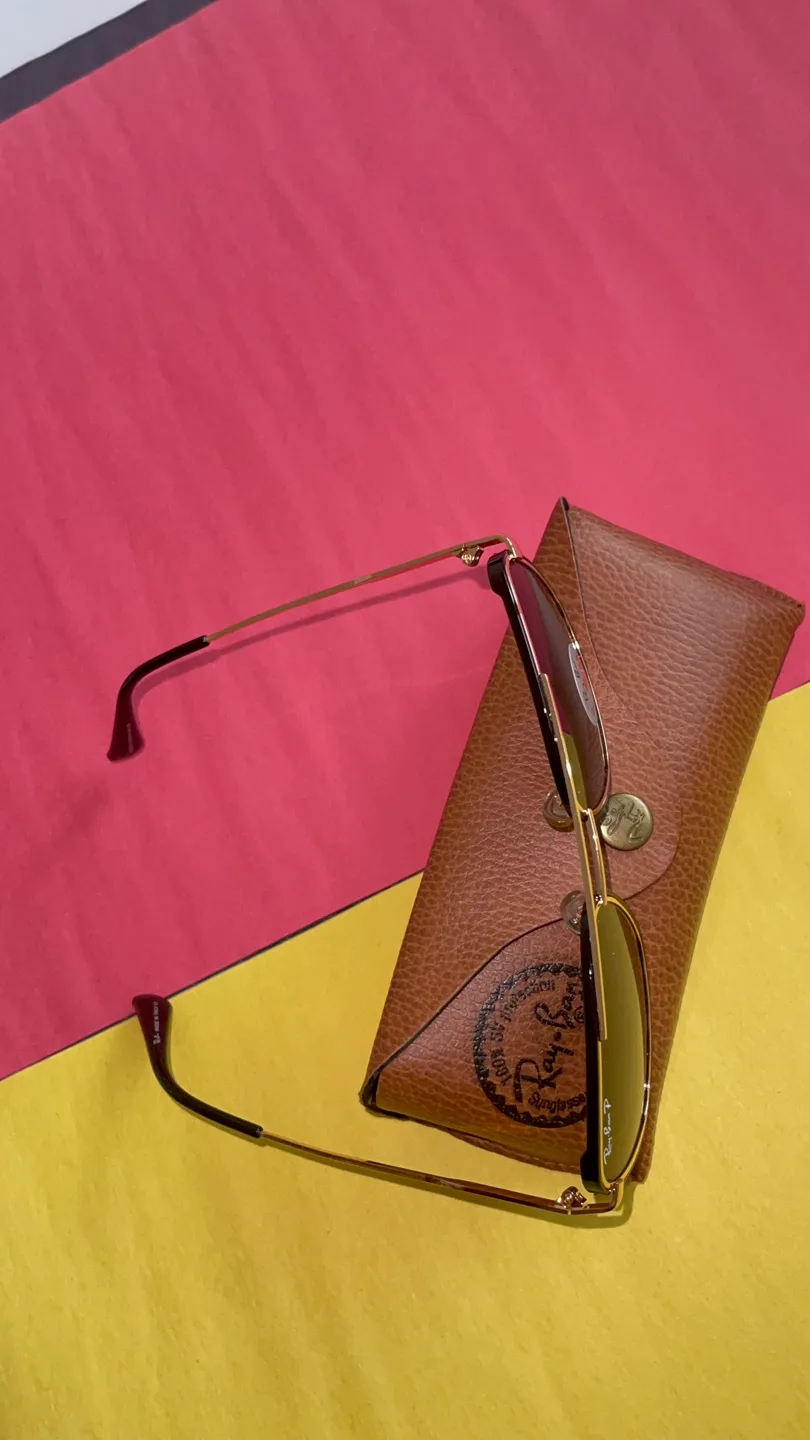 Ray-Ban Sunglasses image indicator(4)