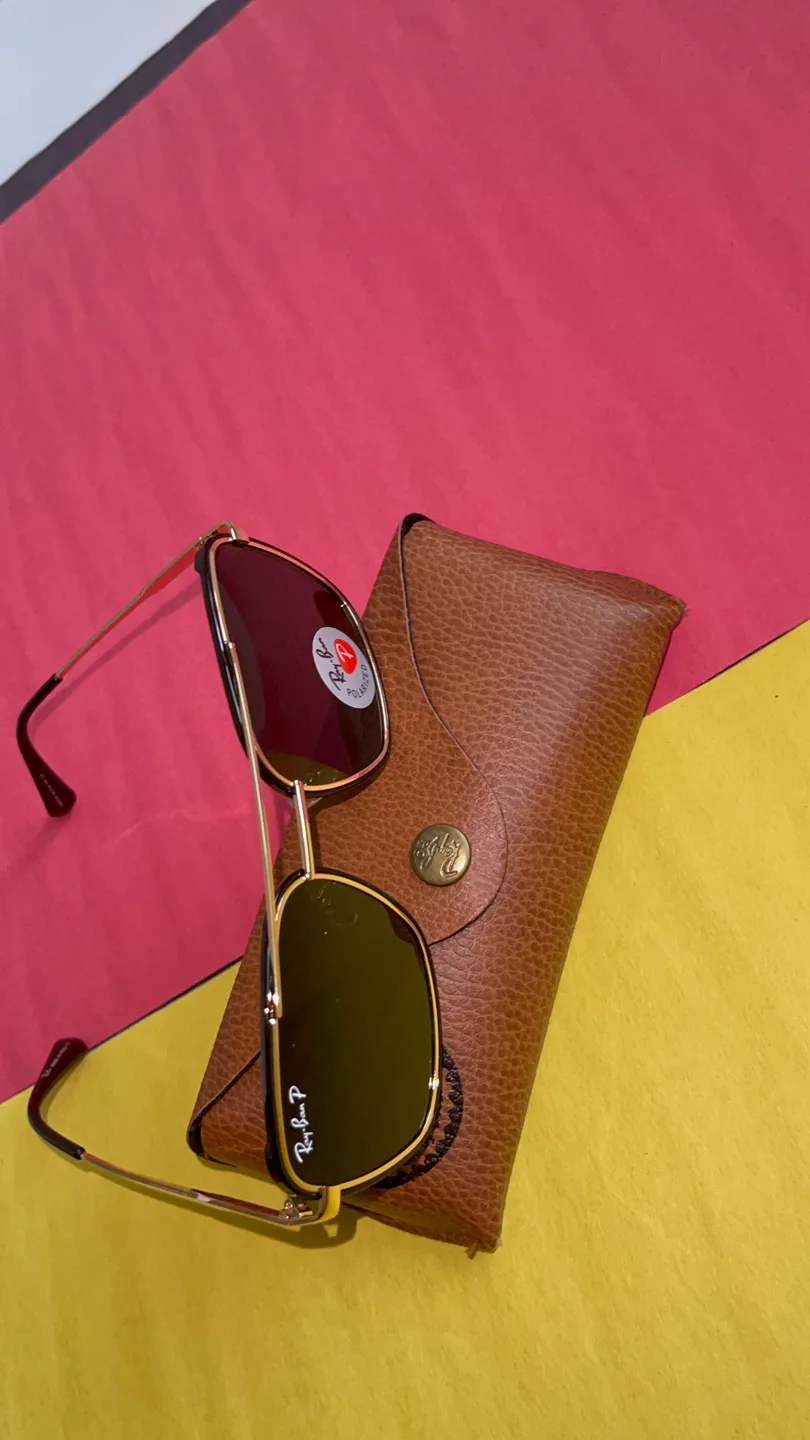 Ray-Ban Sunglasses image indicator(3)