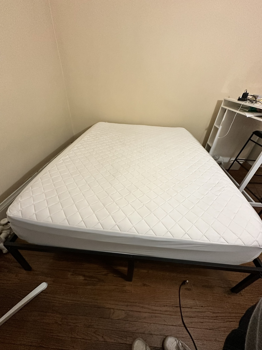 Queen Metal Bed Frame & mattress - photo 2