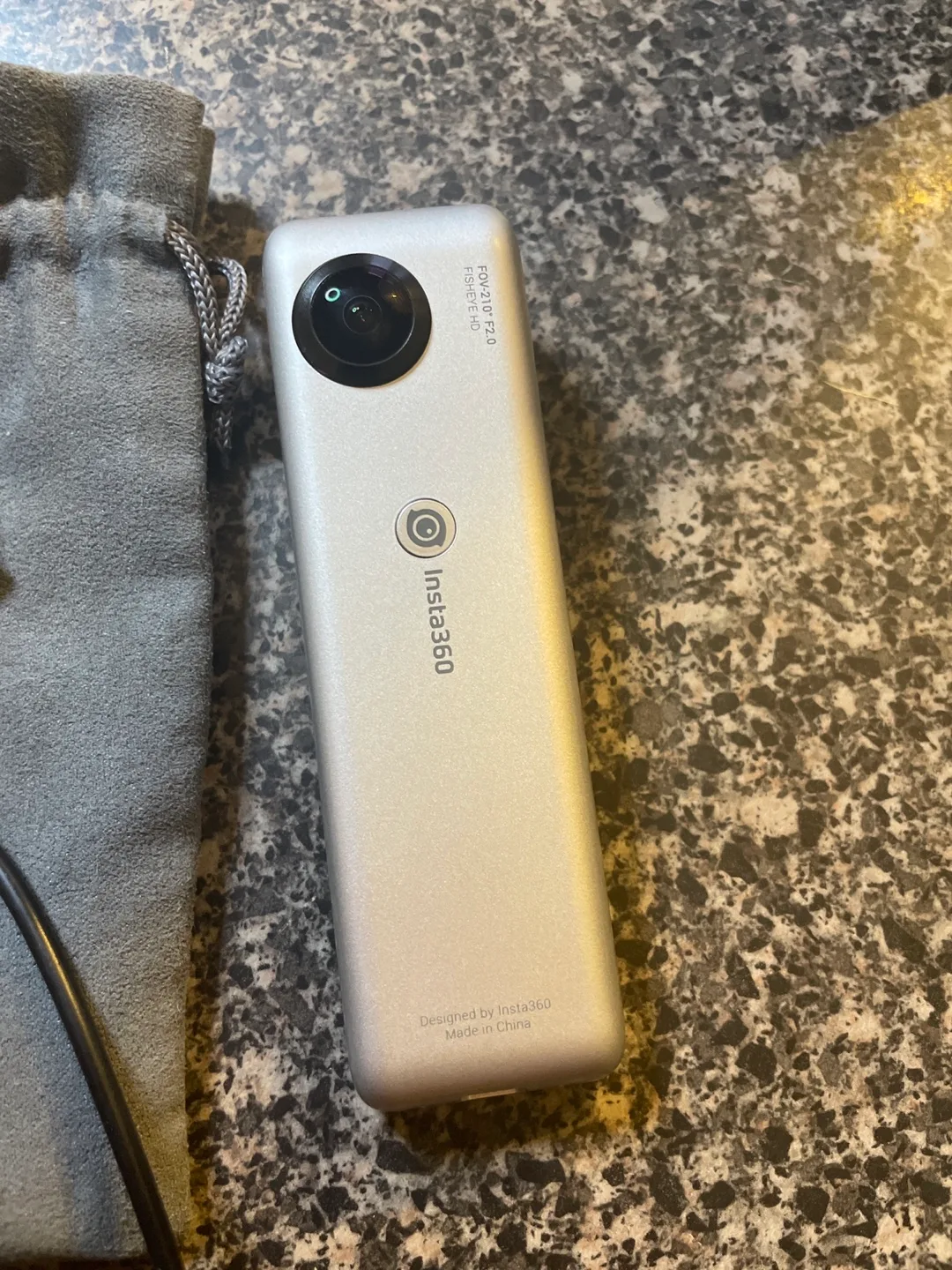 Insta360 Nano 360 Degree Camera image indicator(3)
