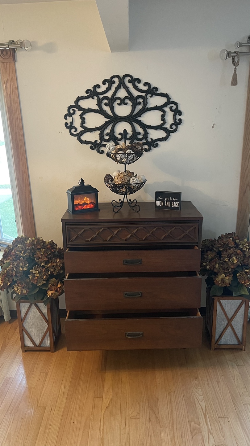 Vintage Mid-Century Modern Dresser 4  Drawer check more photos - photo 3