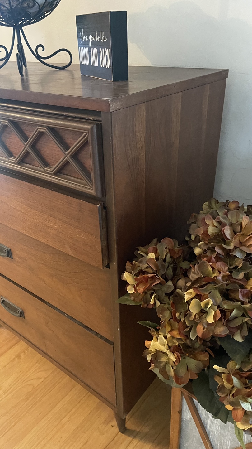 Vintage Mid-Century Modern Dresser 4  Drawer check more photos - photo 5