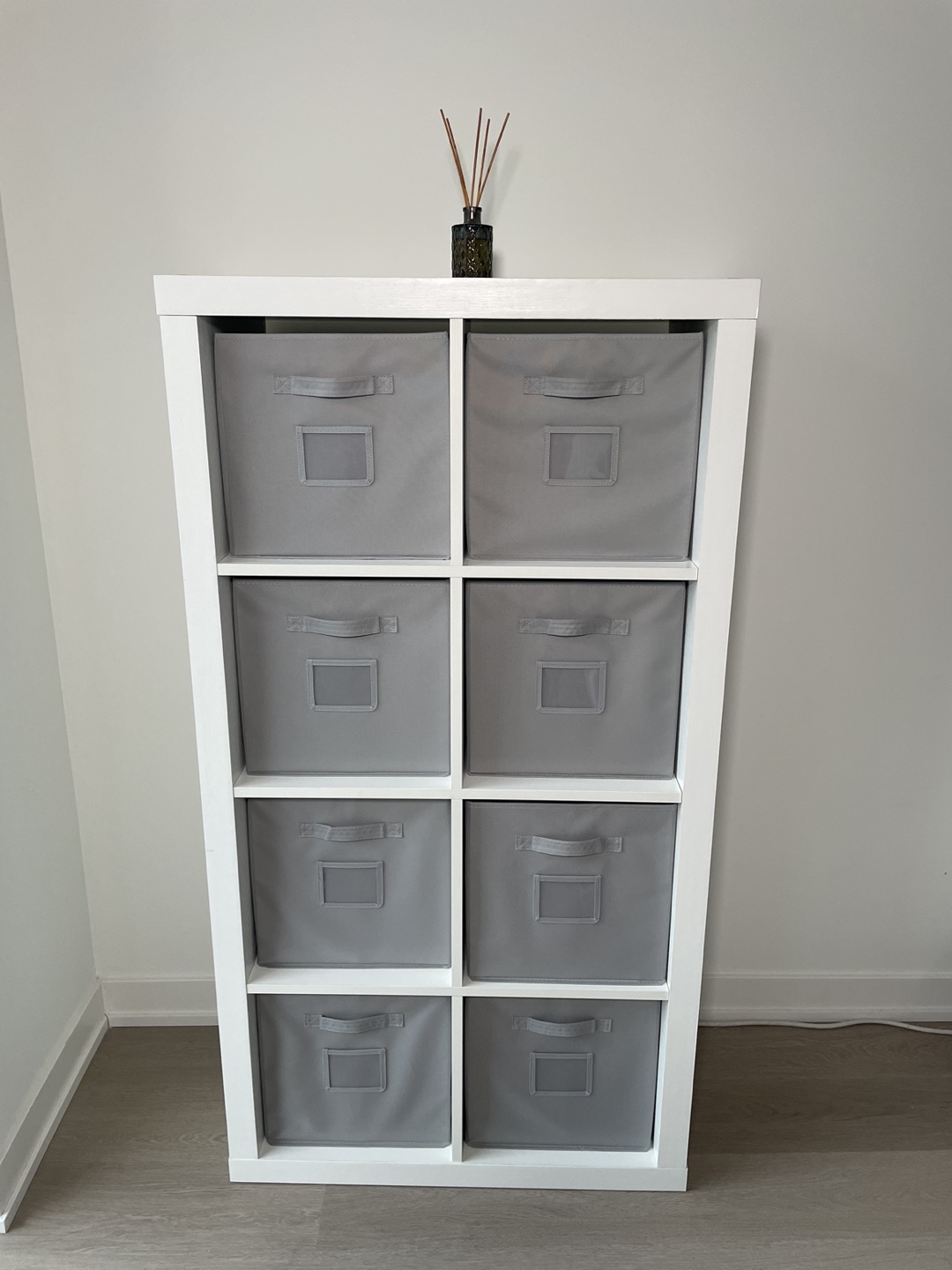 White Cube Storage Shelf with 8 fabric Bins