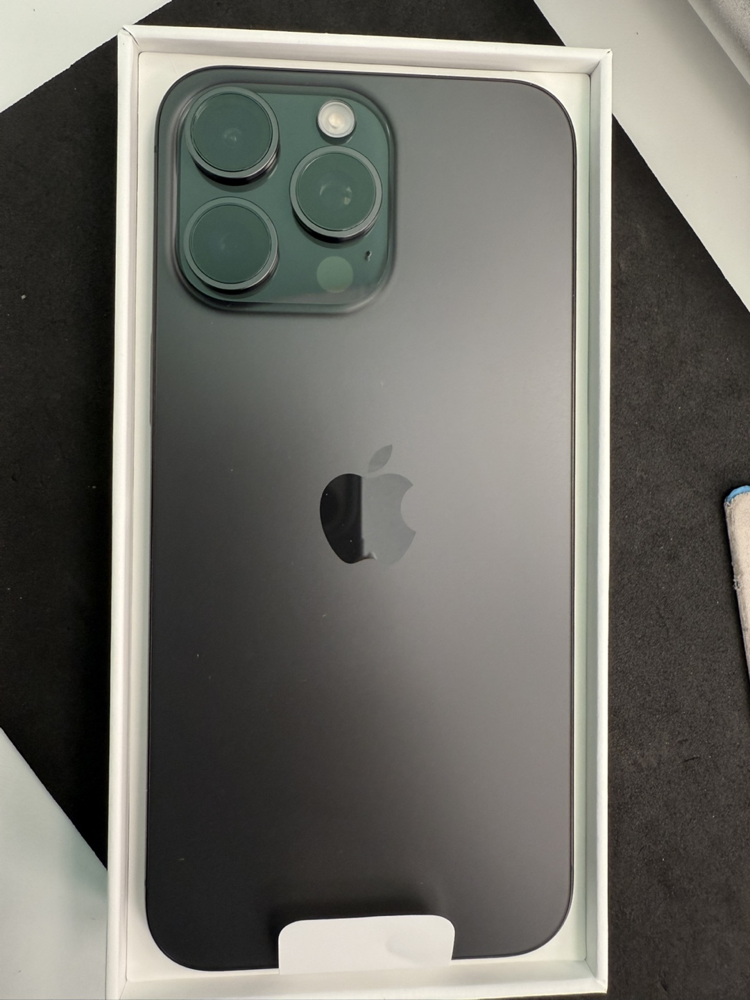 iPhone 15 Pro Max 256gb open box with 1 year warranty - photo 2
