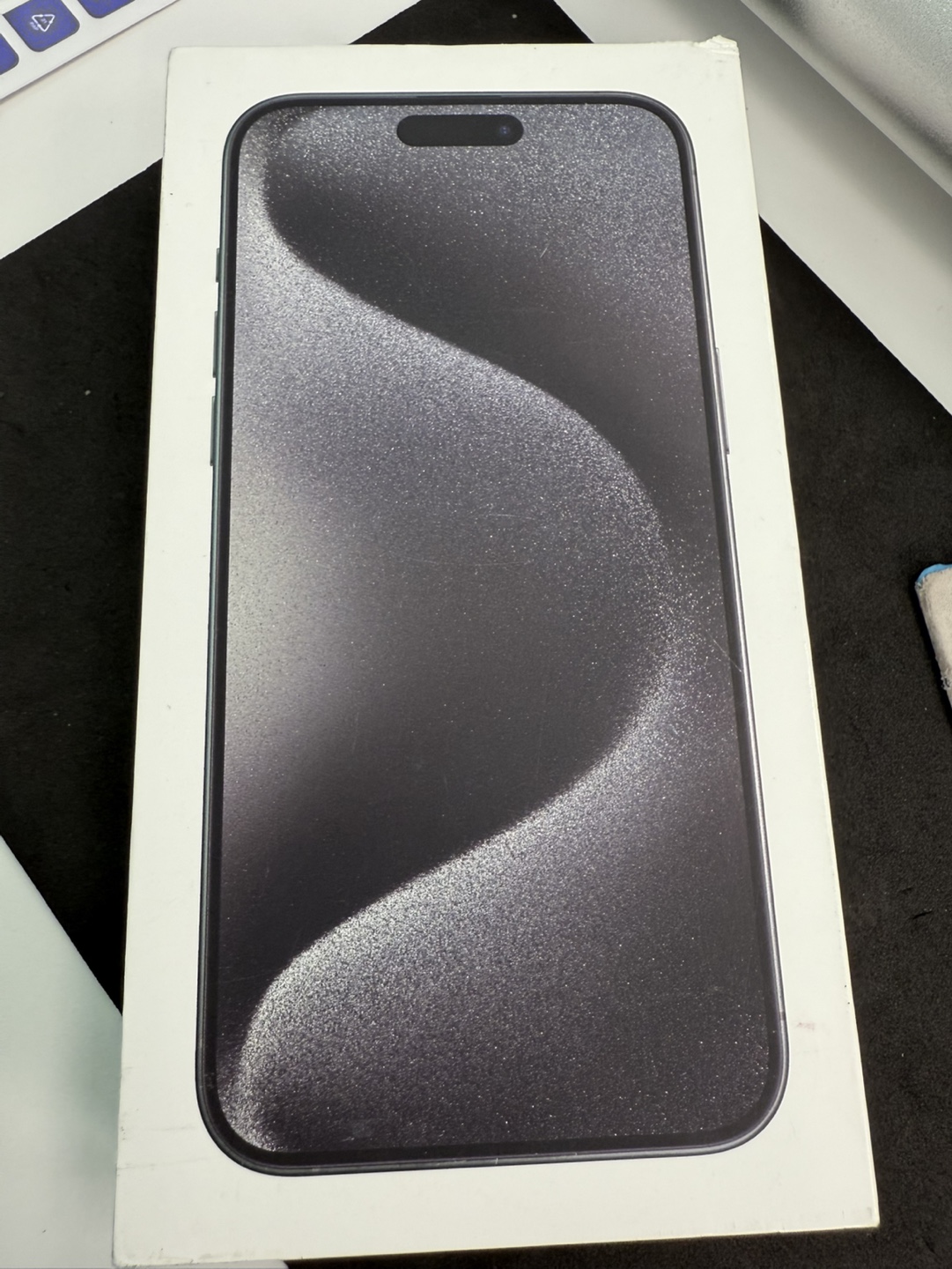 iPhone 15 Pro Max 256gb open box with 1 year warranty