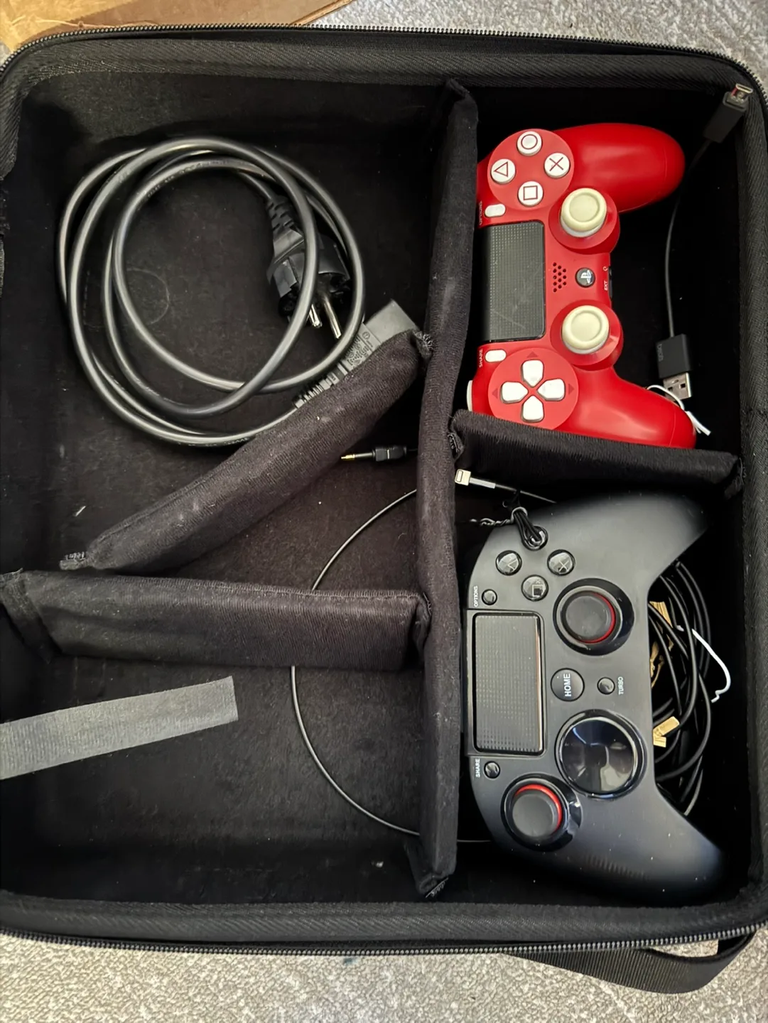 PS4 Pro Spider-Man Limited Edition Console image indicator(8)