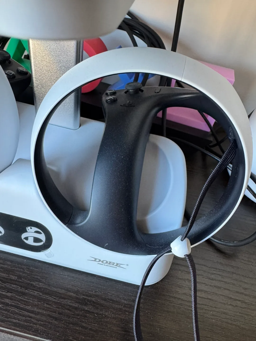 PSVR2 with accessories & stand image indicator(7)