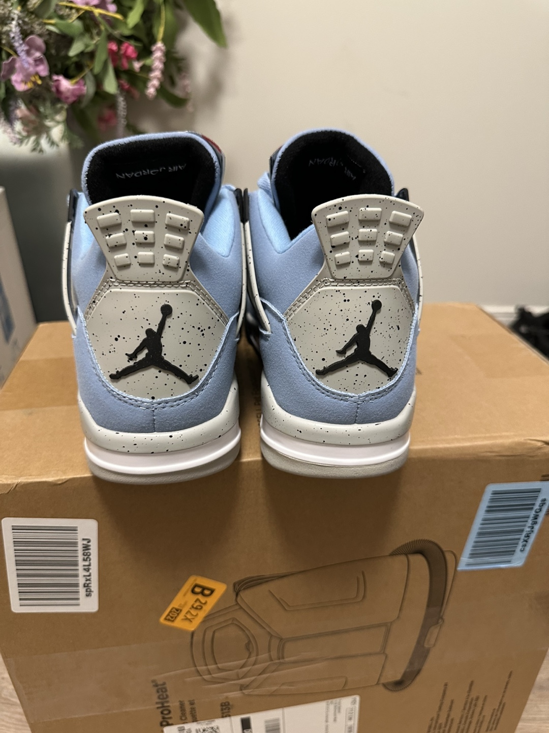 Jordan 4 University Blues - photo 4