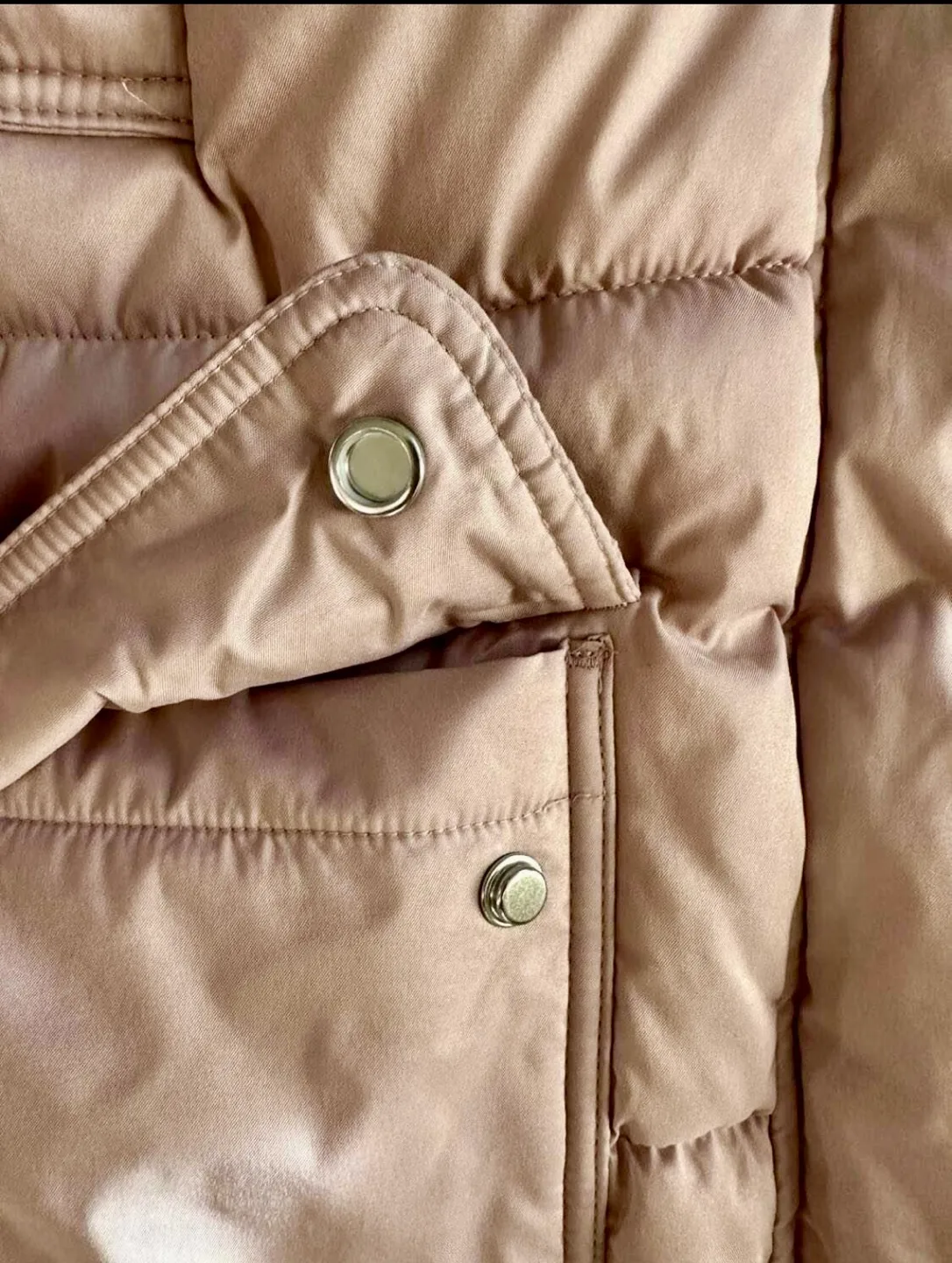 H&M Pink Puffer Jacket Size M/L image indicator(3)