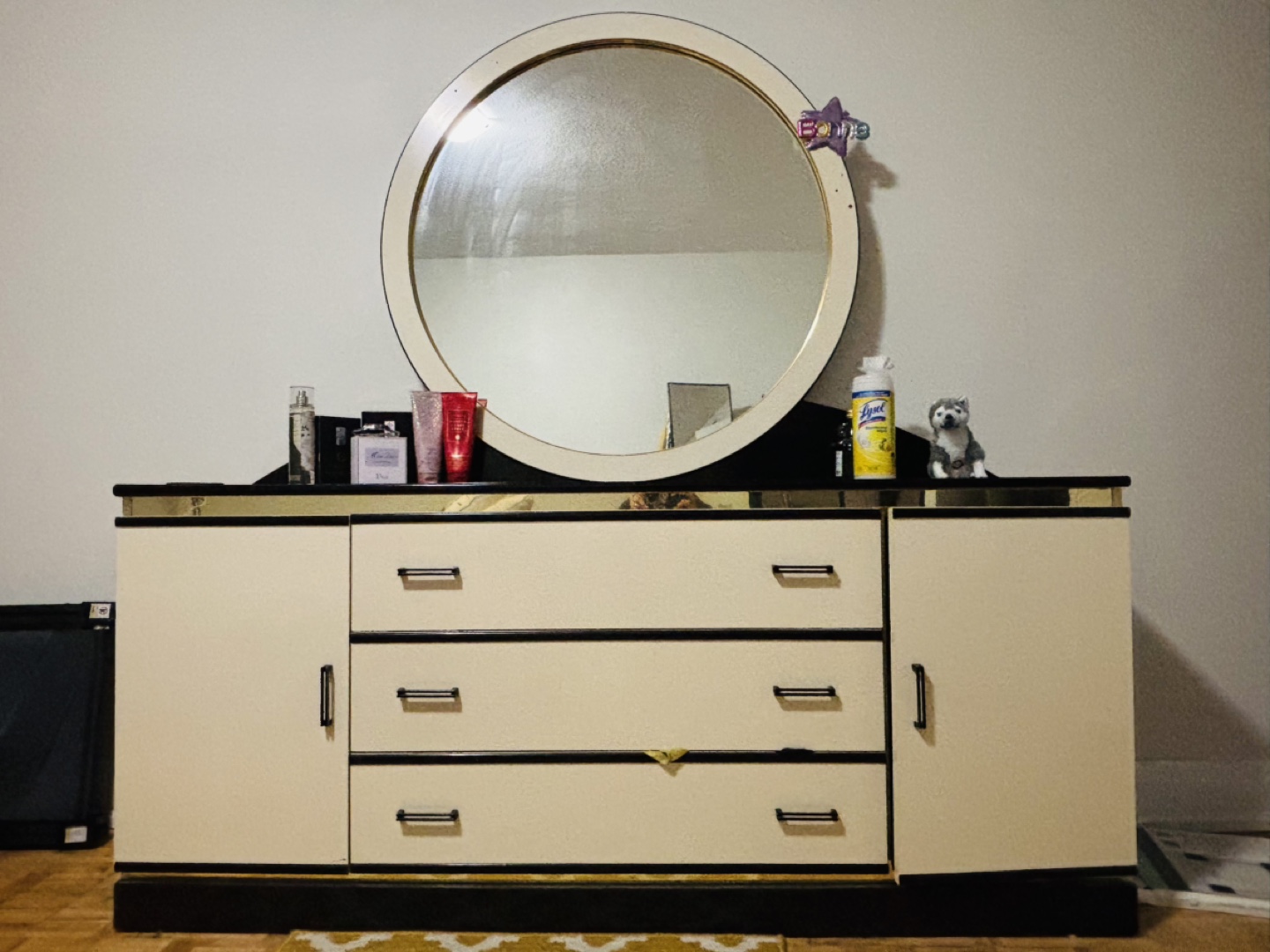 Vintage Vanity with Mirror/ Dresser - photo 3