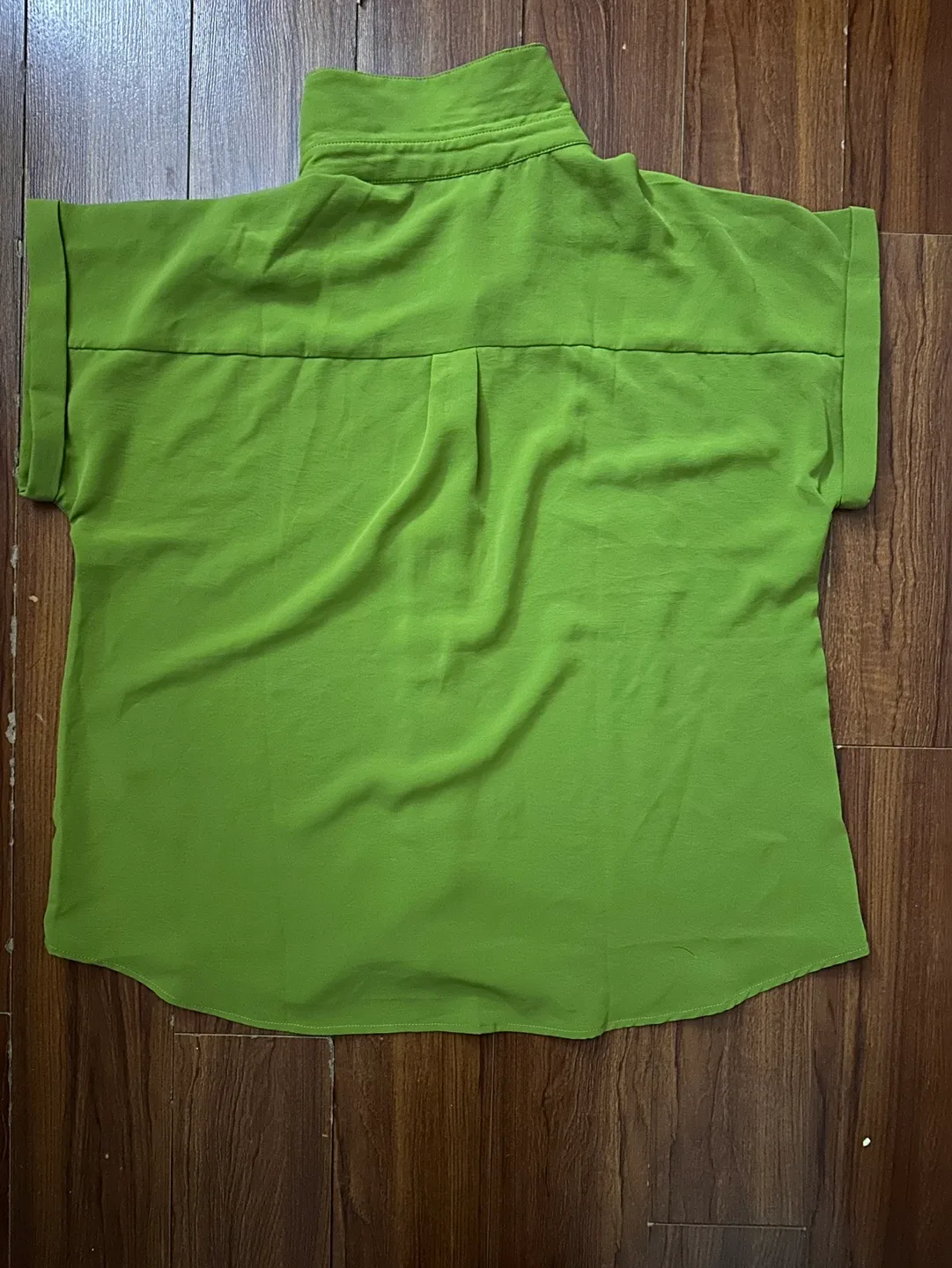 MUST GO! Green Button Up Blouse image indicator(2)