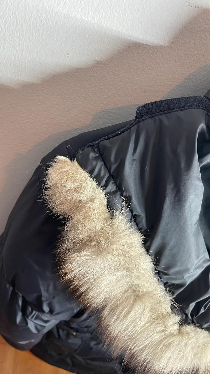 Dark blue Puffer Jacket with Faux Fur Hood 🧡 image indicator(6)