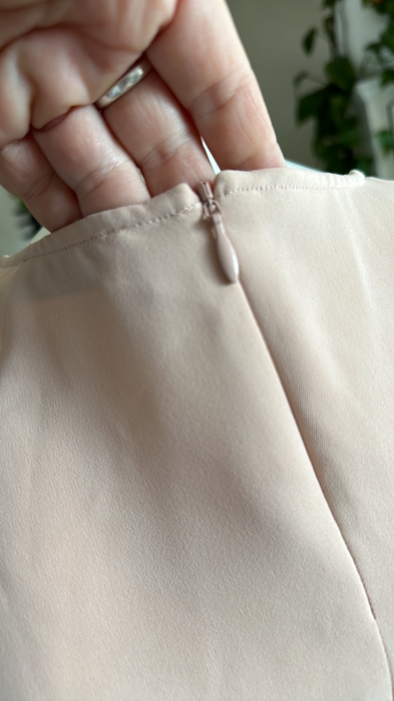 Babaton Sleeveless Blouse - Size XS - photo 3