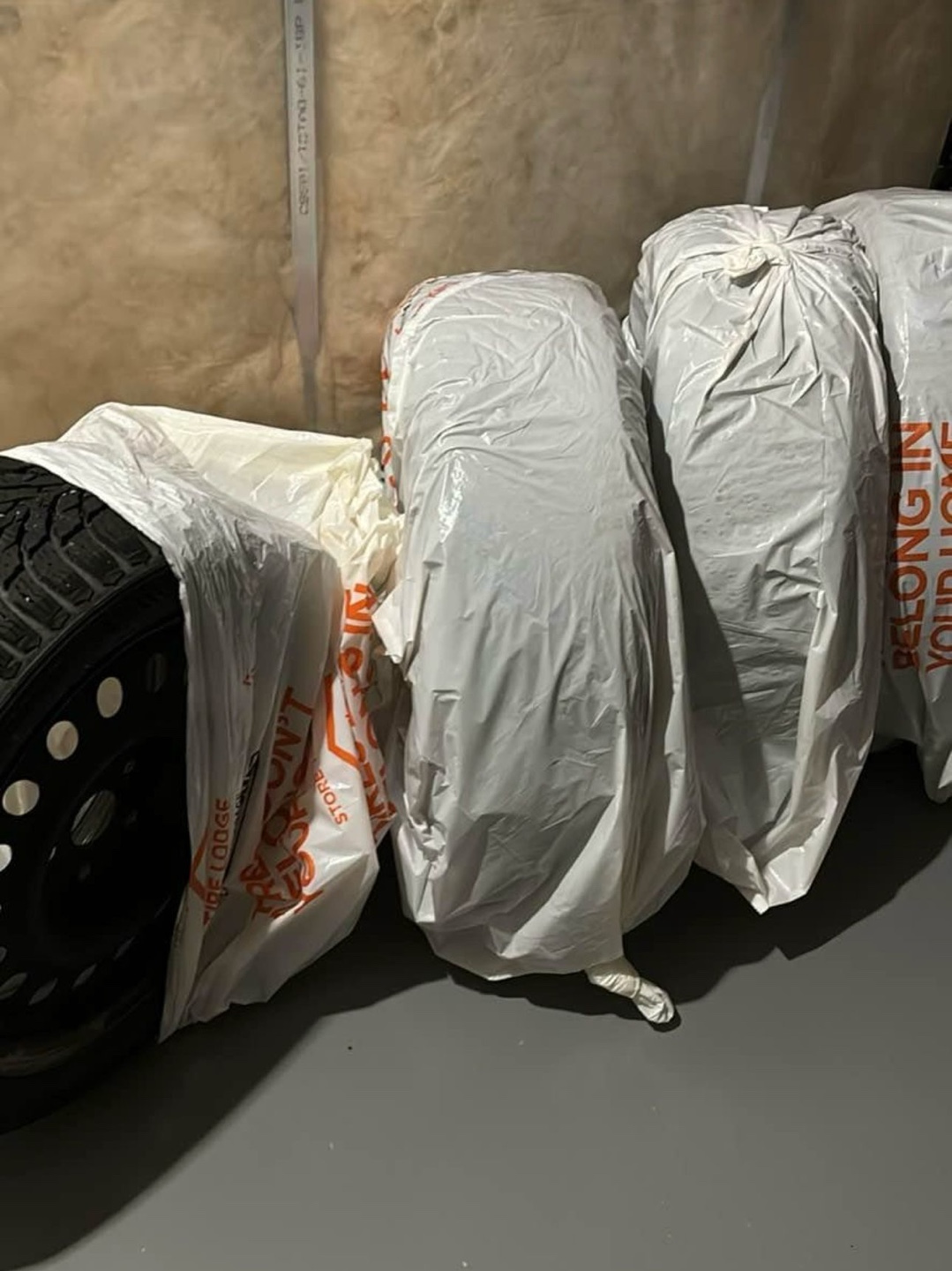 Set of 4 Winter Tires and  steel Rims - photo 2