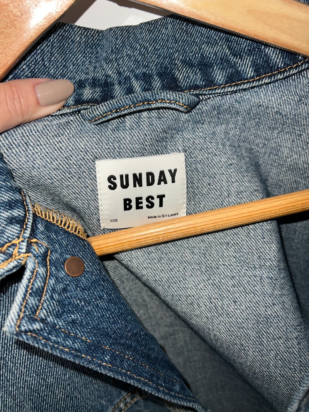 Aritzia Sunday Best Denim Cropped Jacket image indicator(2)