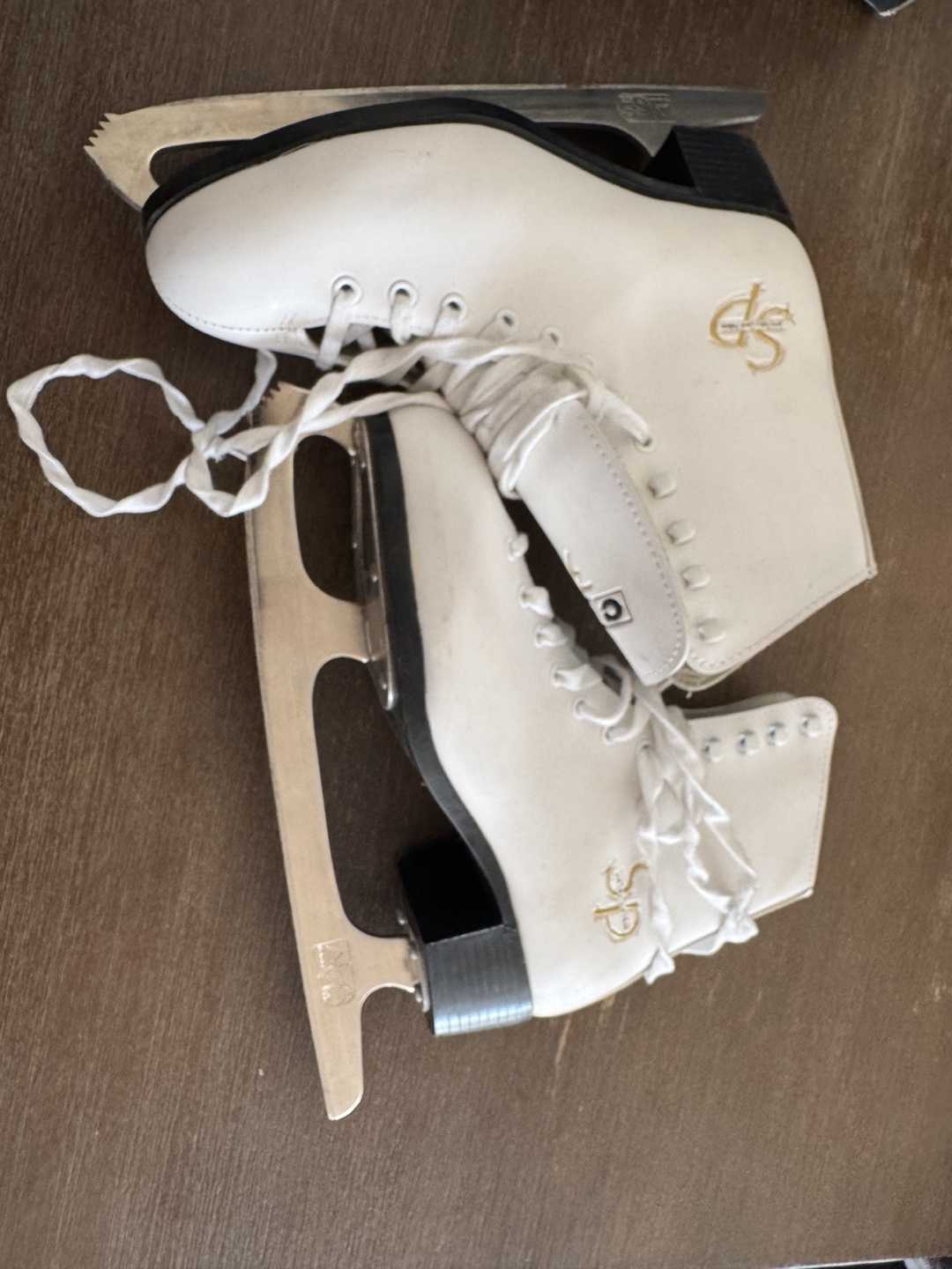 CCM Figure Skates Size 7 - photo 4