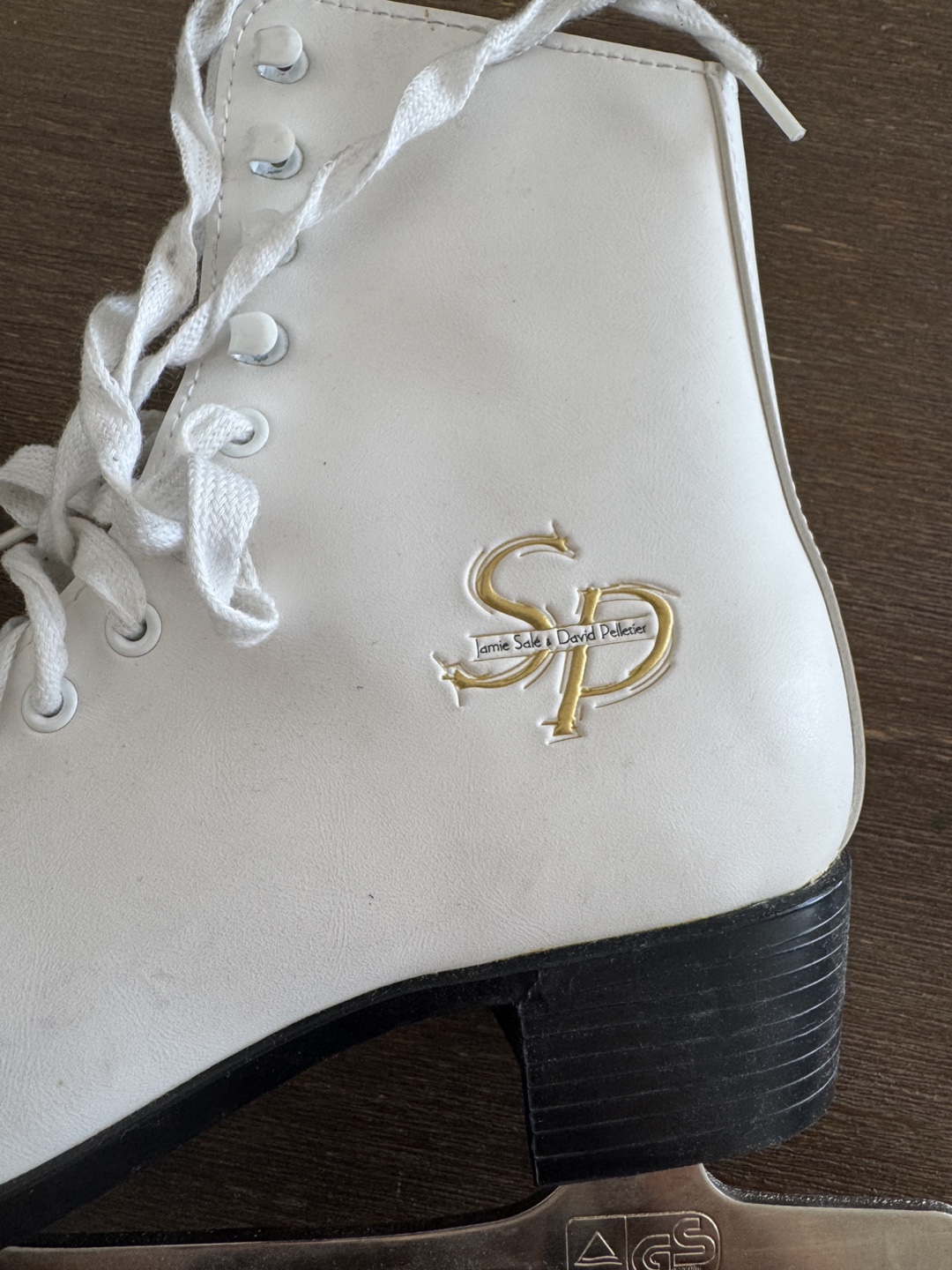 CCM Figure Skates Size 7 - photo 2