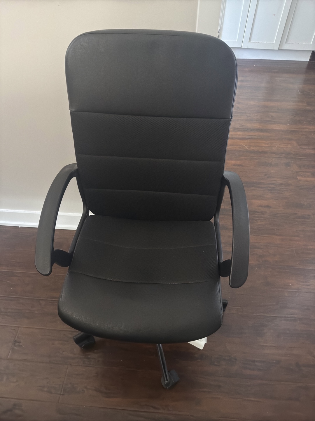 Black Office Chair - photo 3