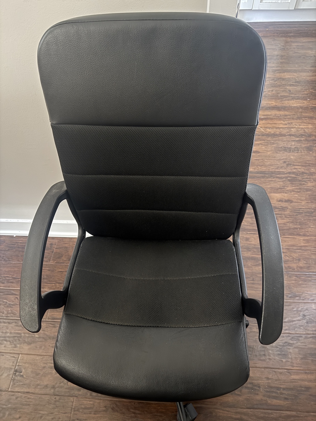 Black Office Chair - photo 2