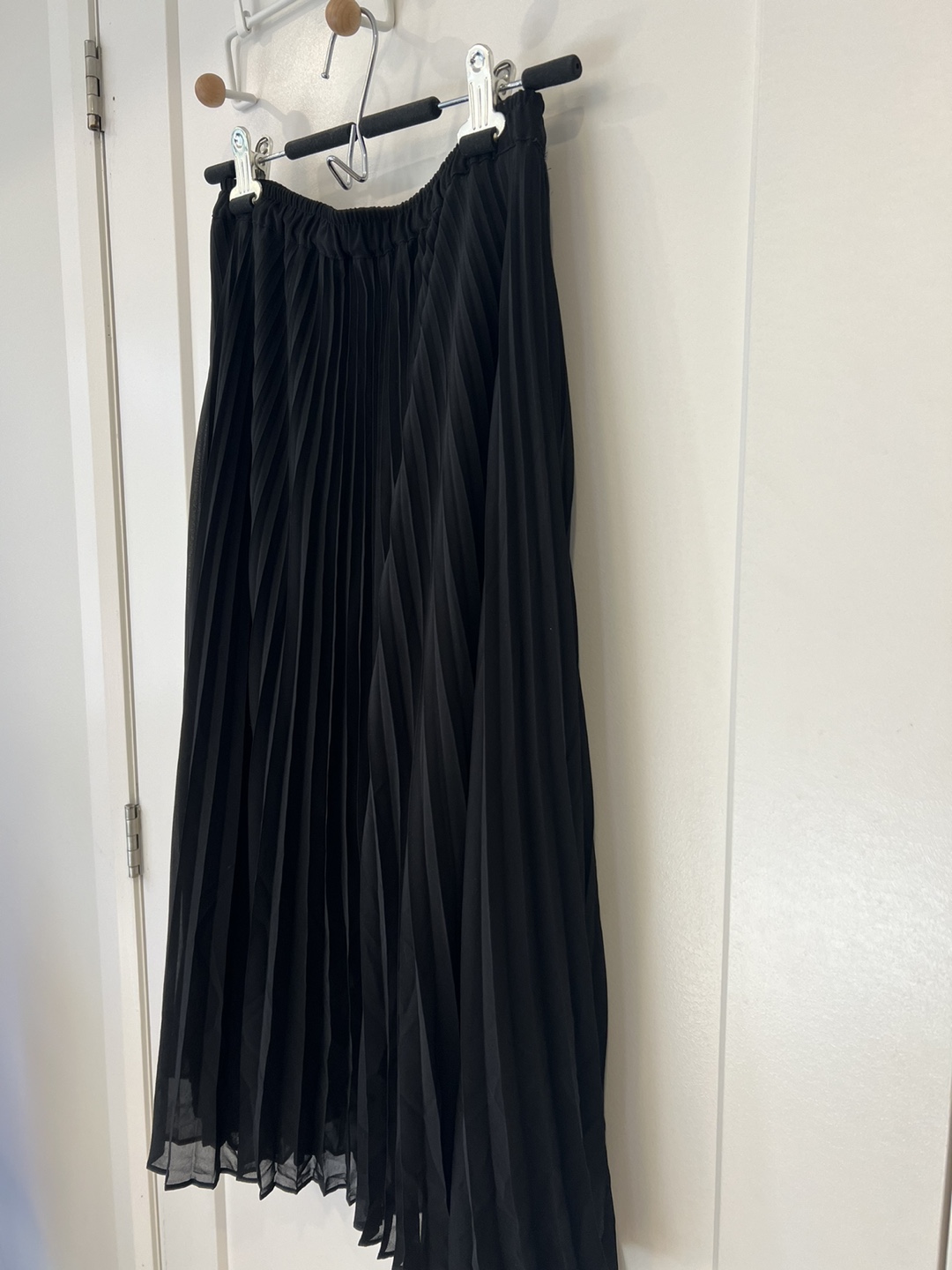 Black Pleated Club Monaco Skirt