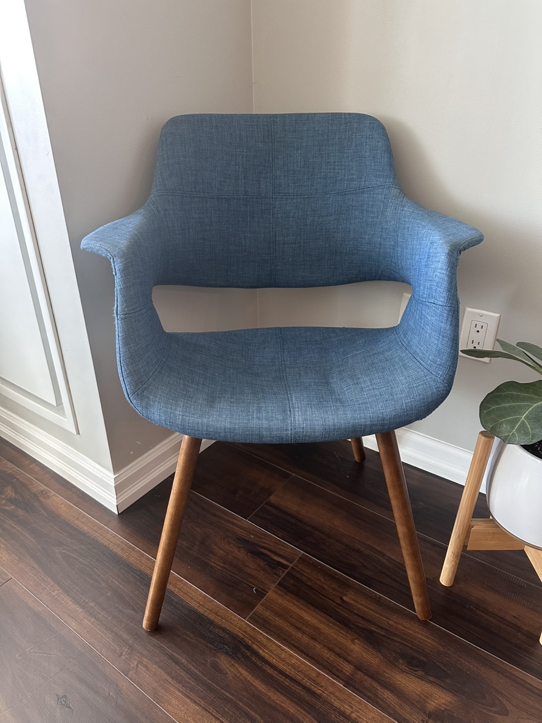 Blue Armchair with Wooden Legs - photo 2