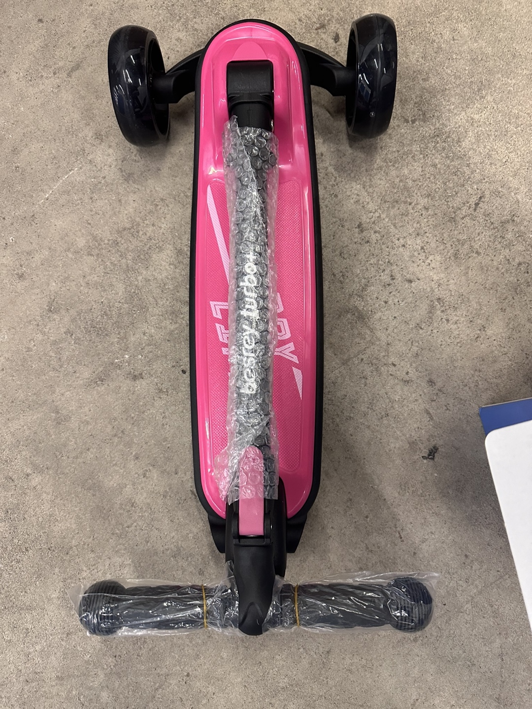 Pink Kids Scooter with 3 Wheels - photo 2