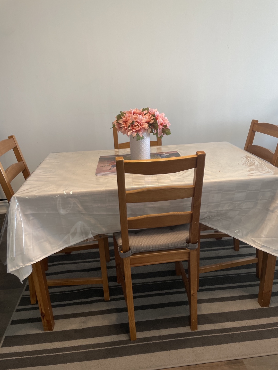 Dining table set