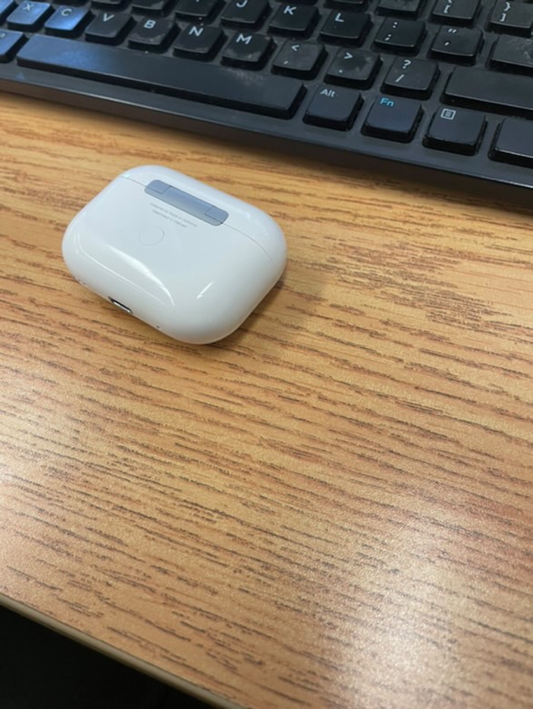 Apple AirPods - photo 5