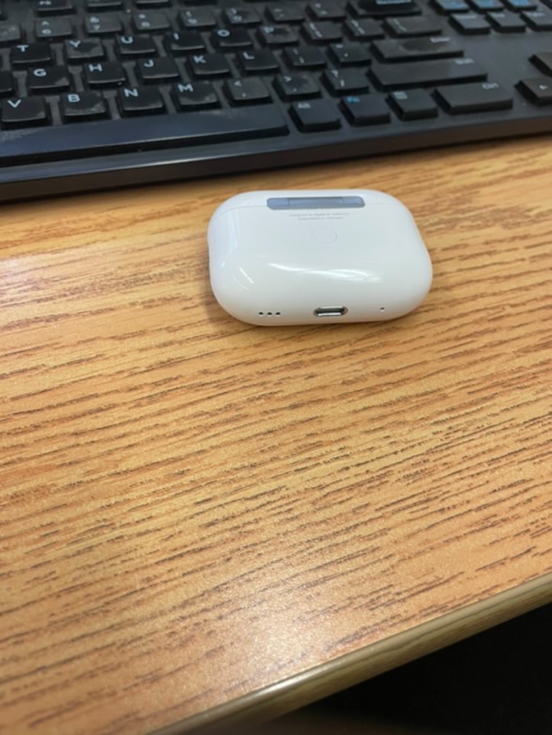 Apple AirPods - photo 4