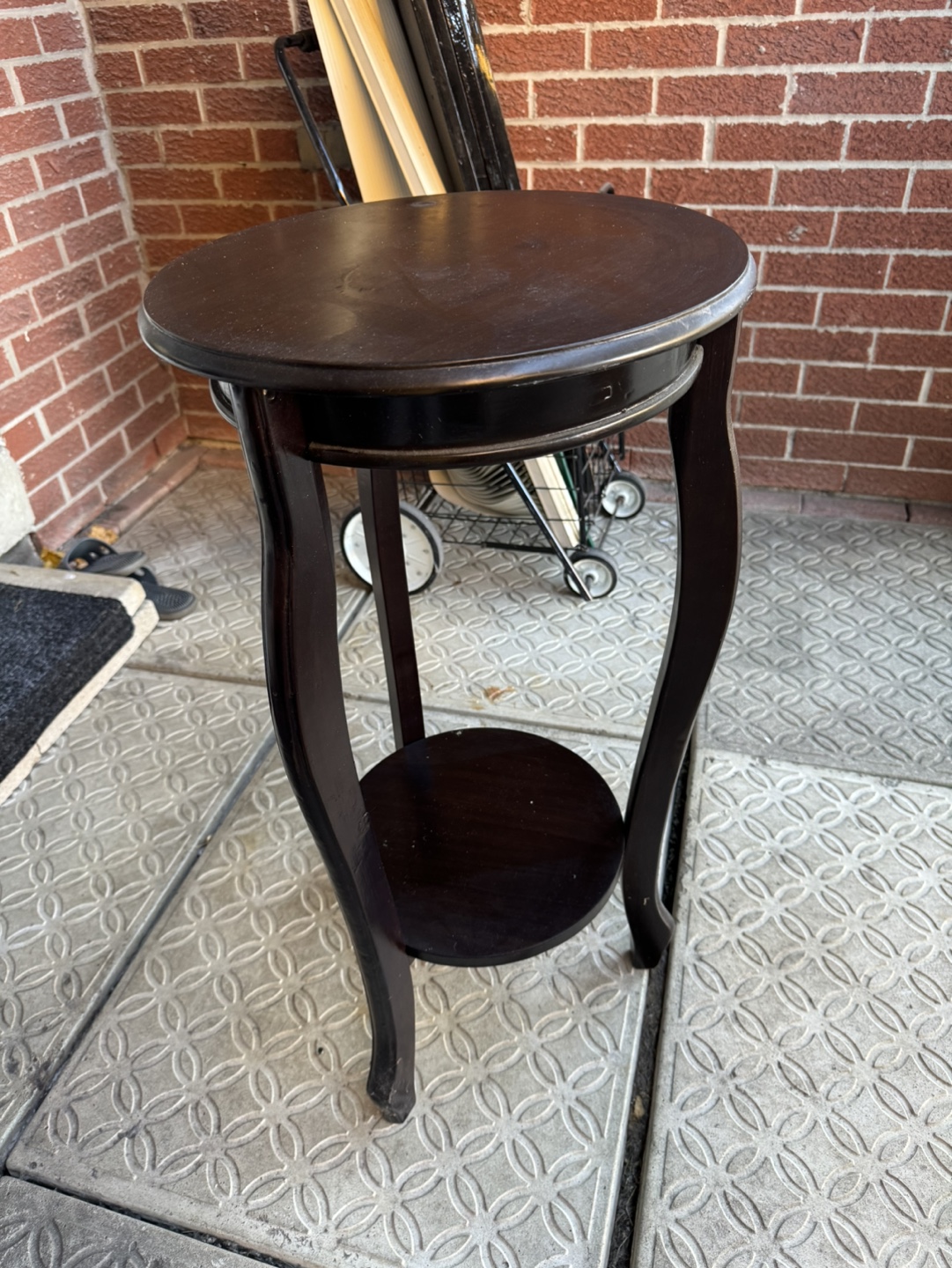 💛Small Round Wooden Accent Table - photo 3
