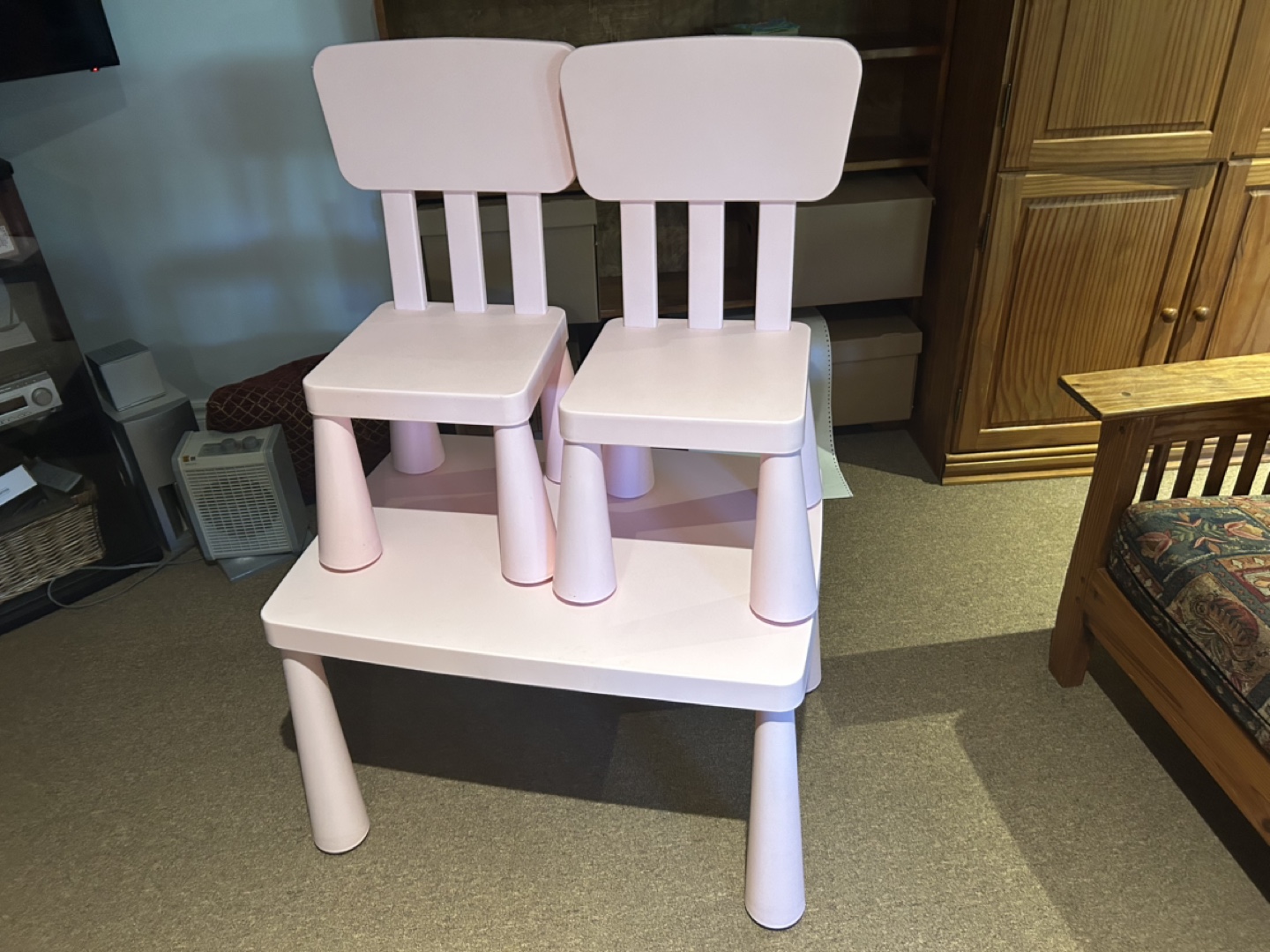IKEA pale pink Children's Table and Chairs Set 🧡