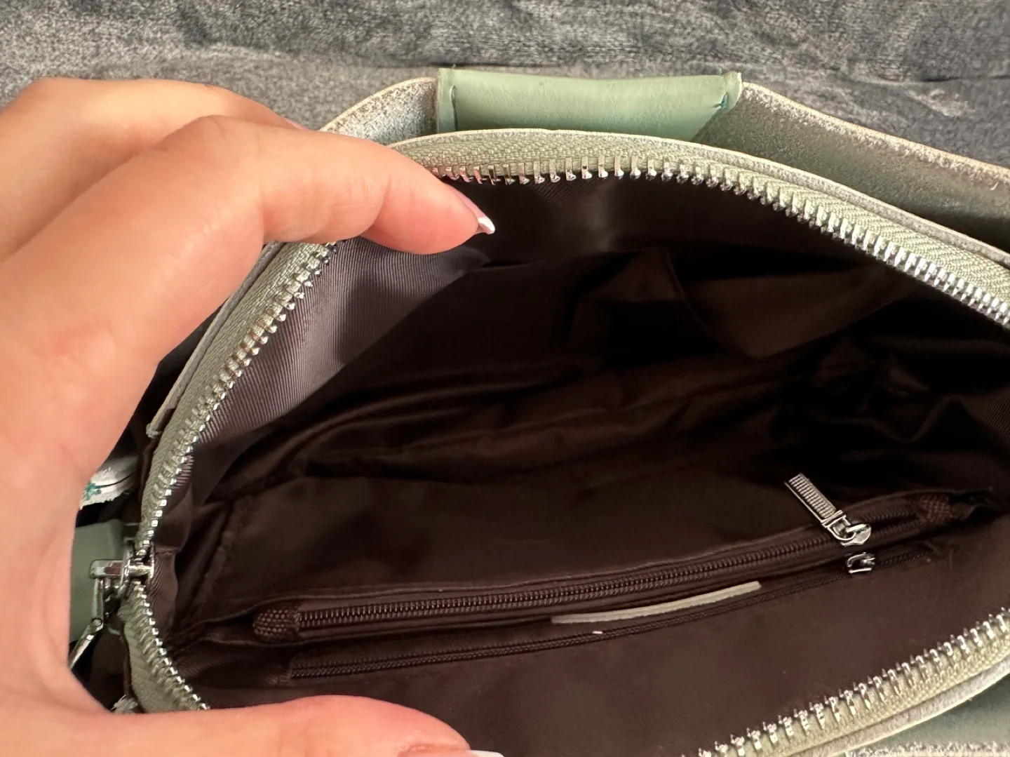 Mint Green Leather Handbag image indicator(2)