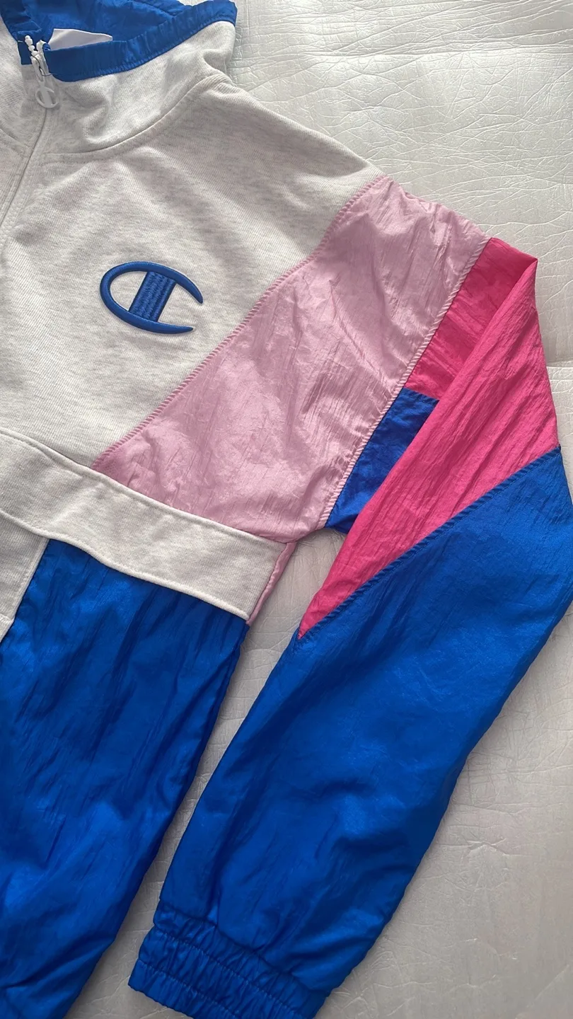 Retro Style Women’s Jacket (Med) **FINAL PRICE ** image indicator(3)