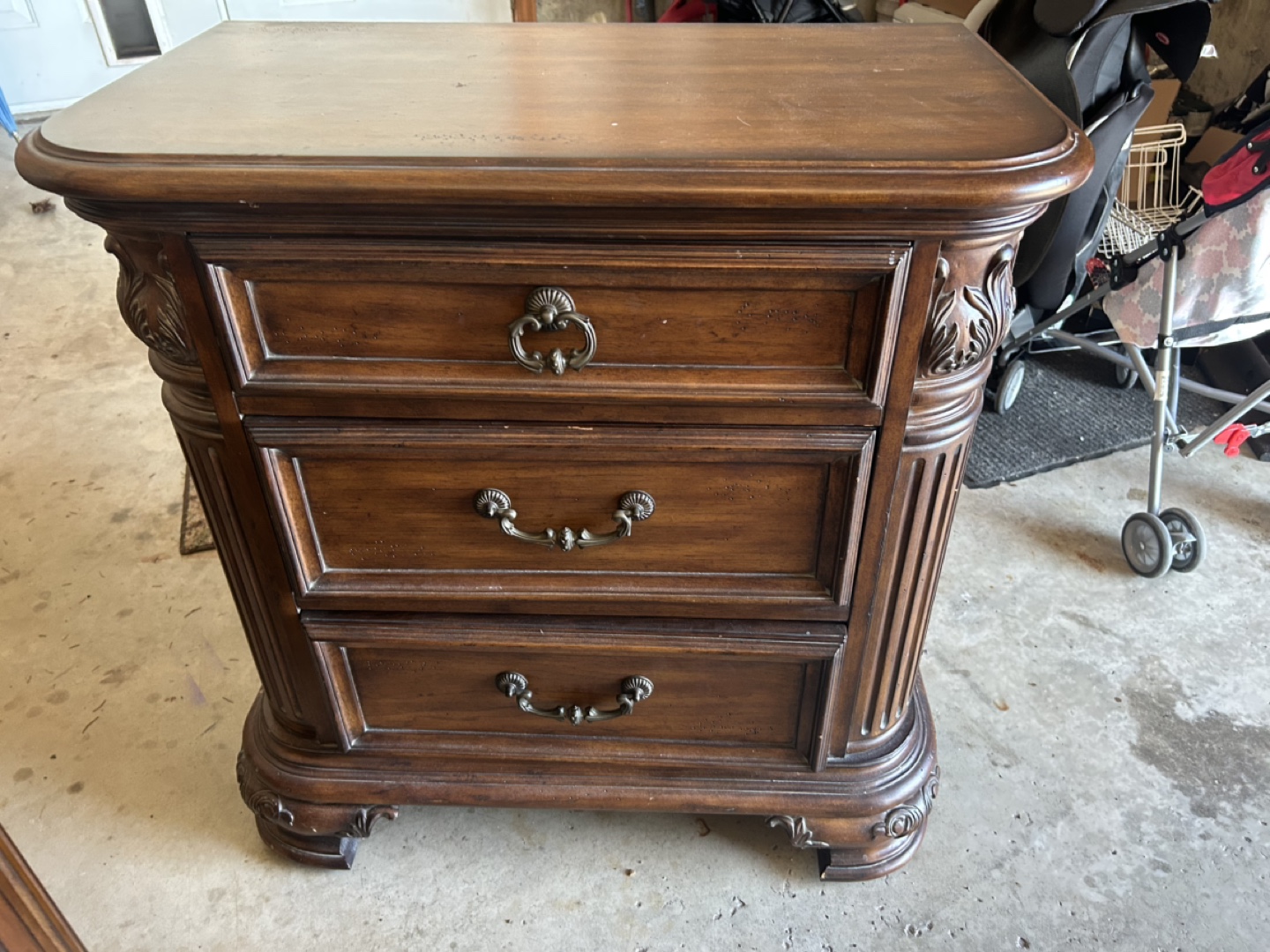 Pair of wood Nightstands or small dresser 🧡 - photo 3