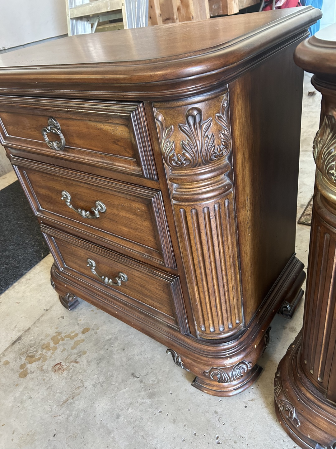 Pair of wood Nightstands or small dresser 🧡 - photo 2