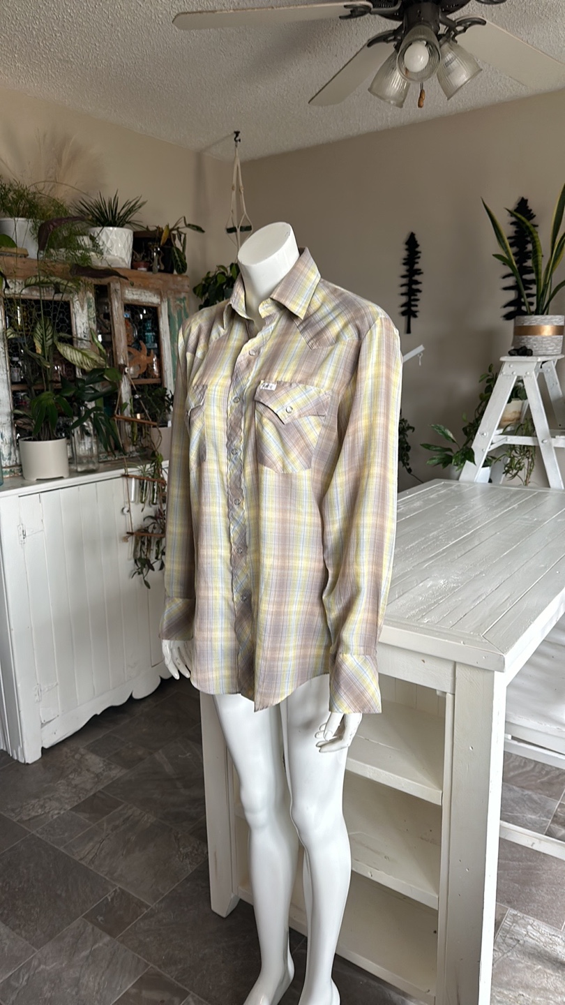 Bar-B vintage Plaid Button Up Shirt - photo 2