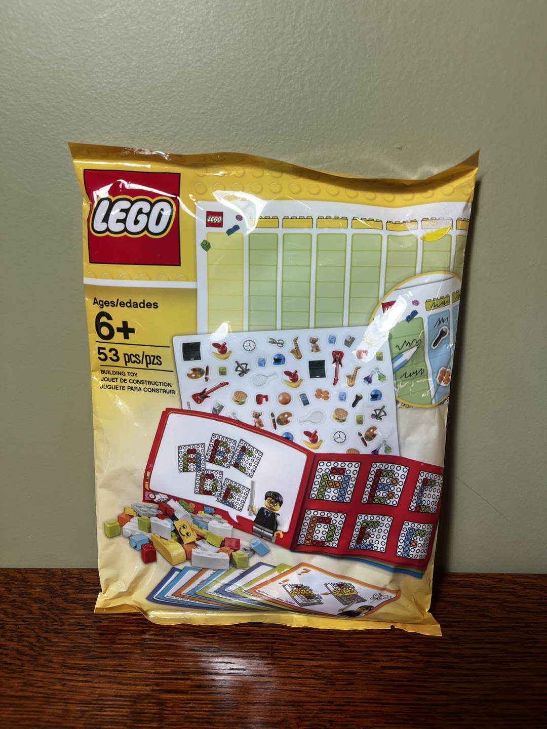 LEGO Creative Bucket 10662 (607 pieces) + LEGO VIP polybag - photo 3