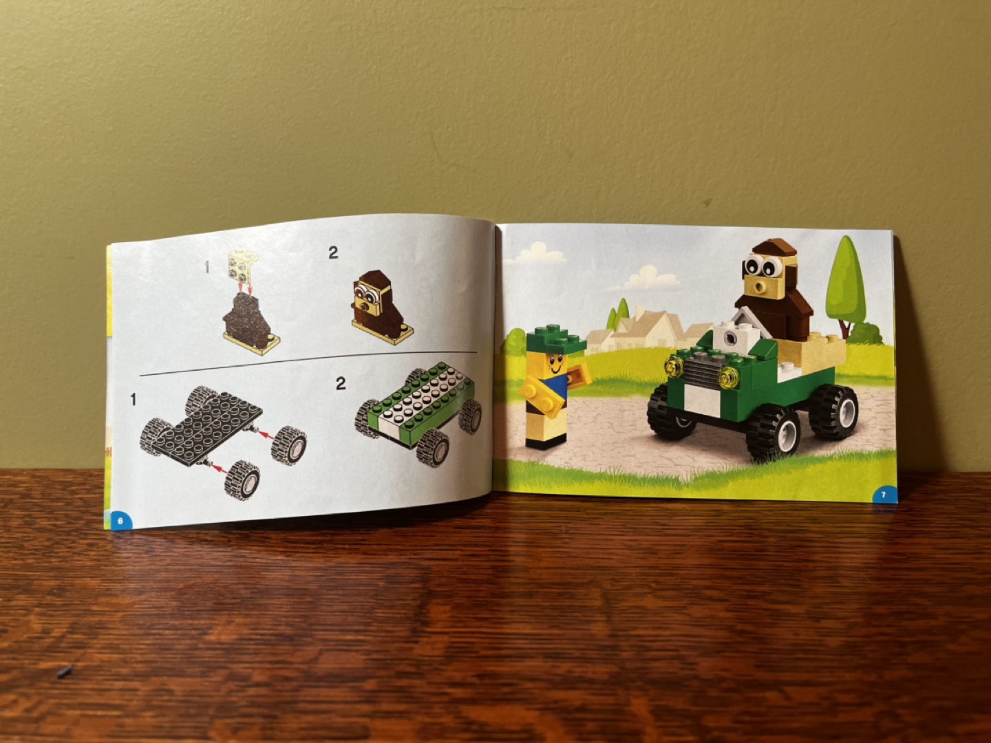 LEGO Creative Bucket 10662 (607 pieces) + LEGO VIP polybag - photo 4