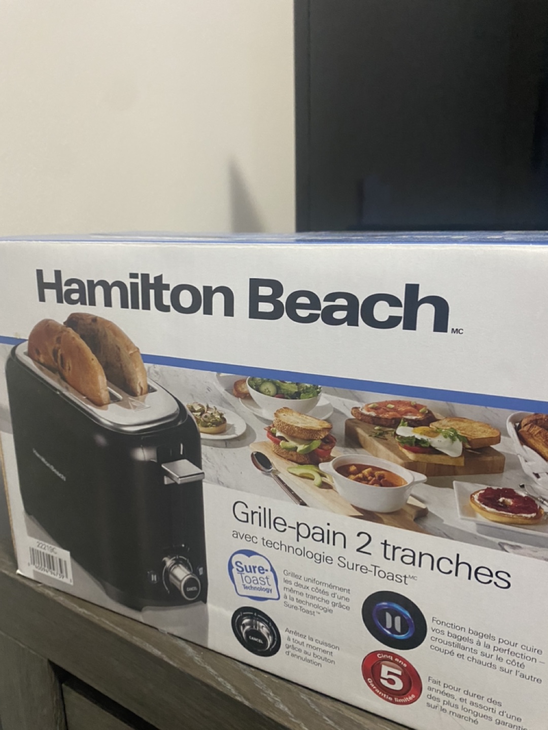 Brand new Toaster -never used
