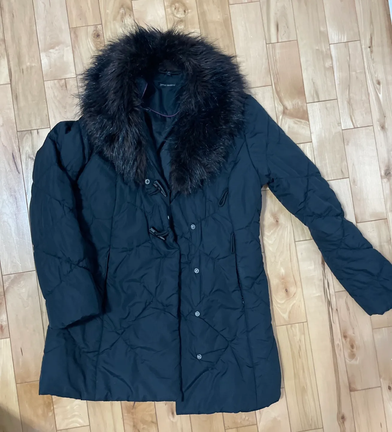 Black Puffer Jacket with Fur Collar image indicator(2)