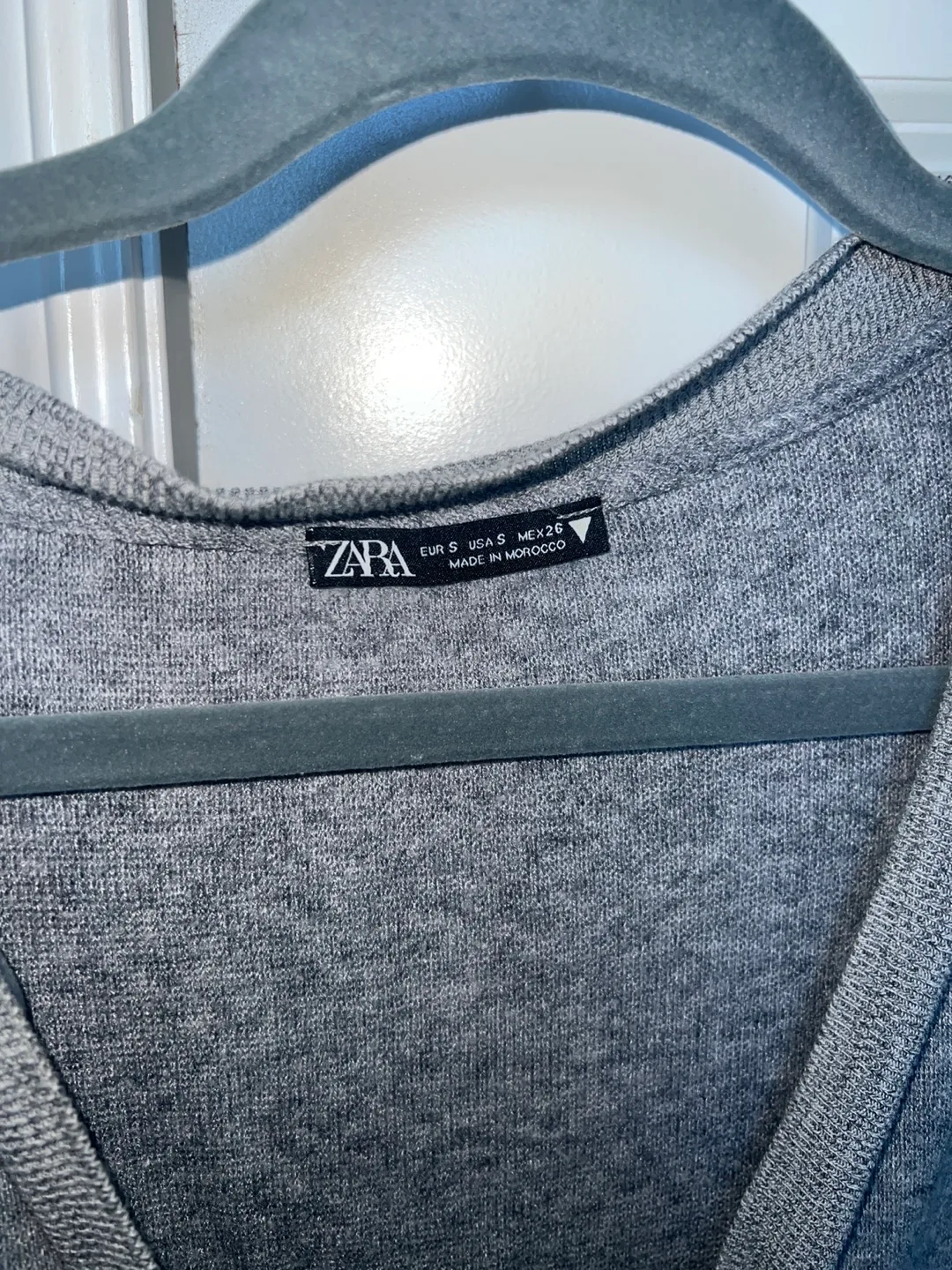 Zara Grey Cropped Cardigan image indicator(3)