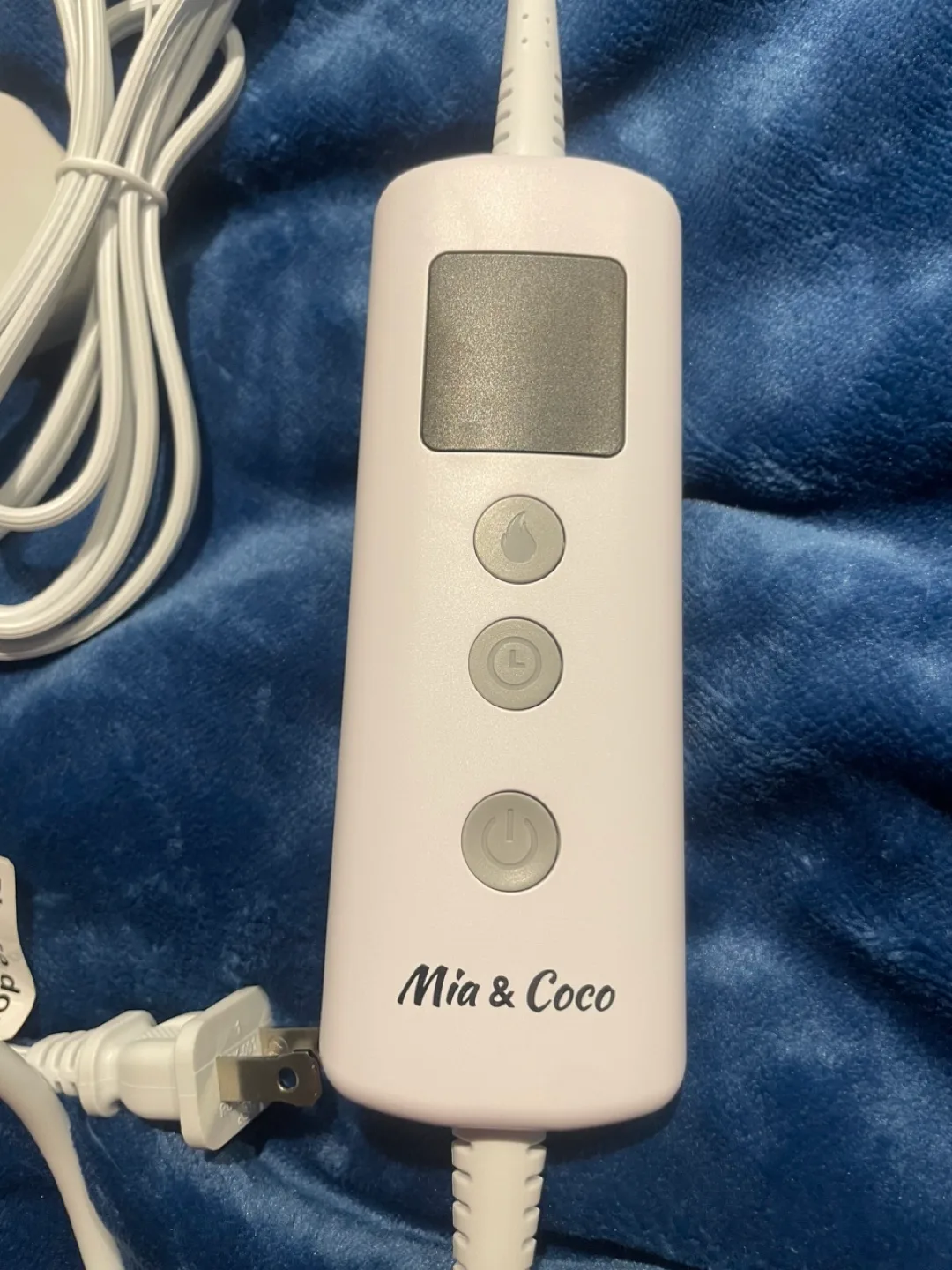 Mia & Coco Electric Throw Blanket thumbnail