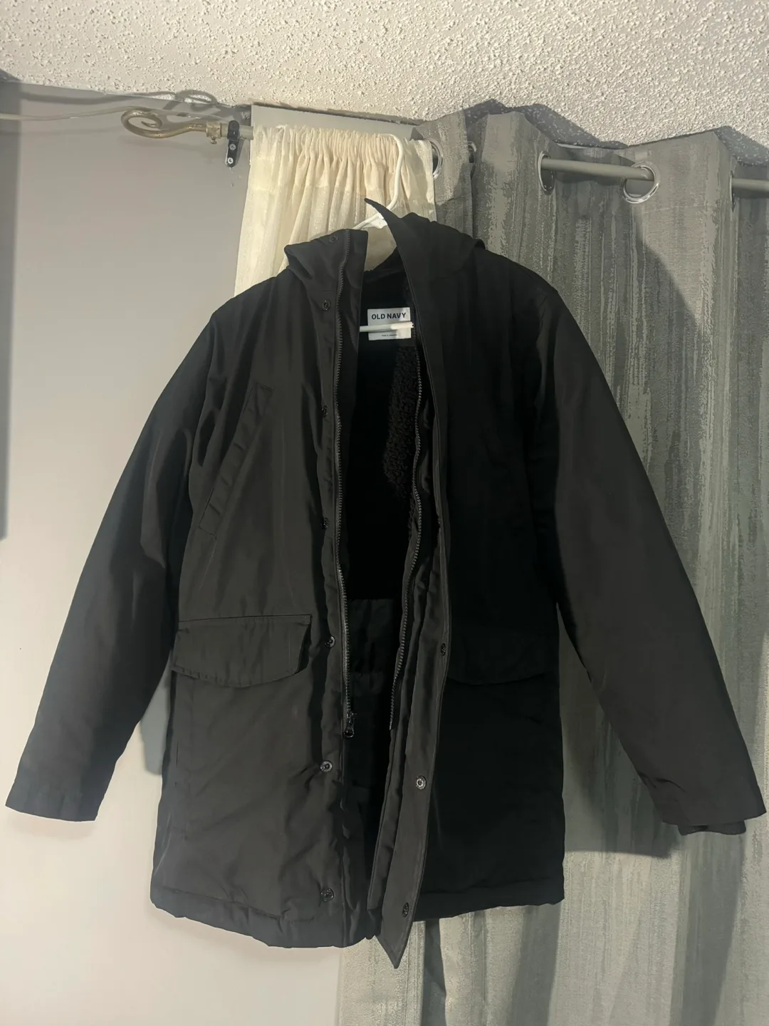 Old Navy Black Winter Jacket thumbnail