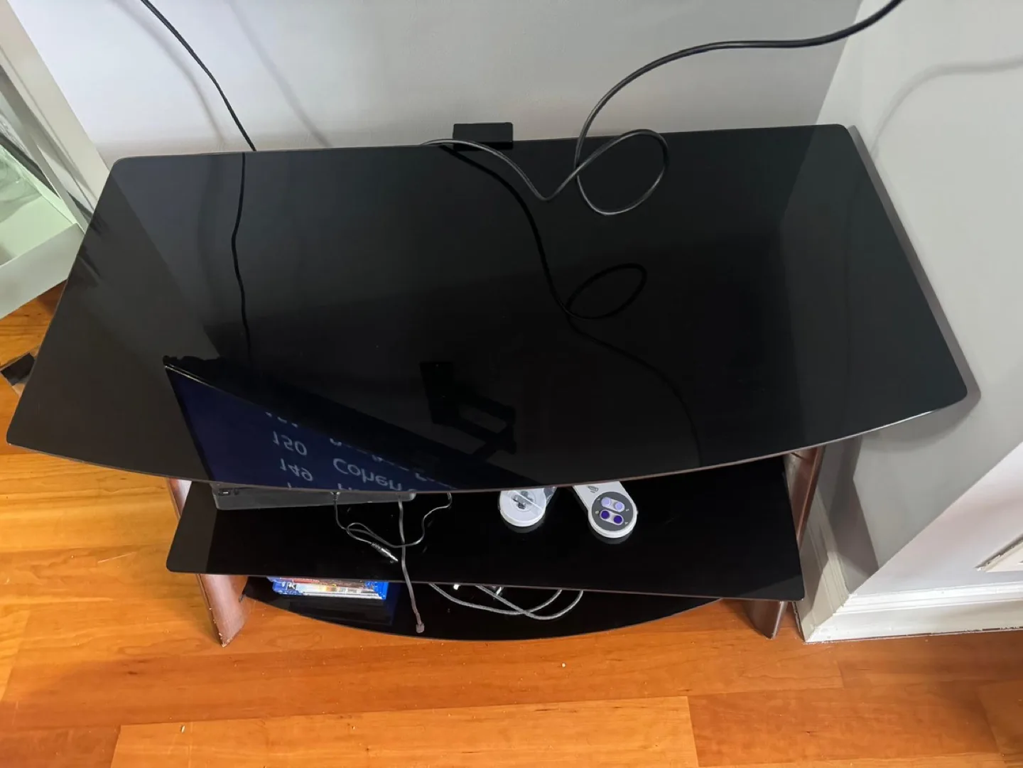 Black Glass TV Stand image indicator(3)